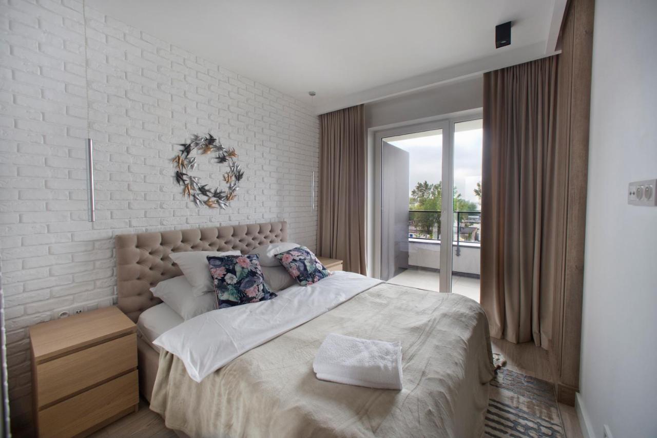 P&O Serviced Apartments Group Komputerowa ワルシャワ エクステリア 写真