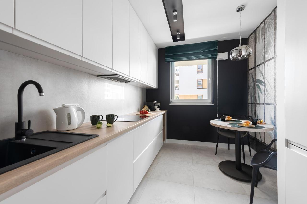 P&O Serviced Apartments Group Komputerowa ワルシャワ エクステリア 写真